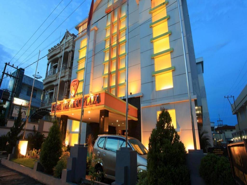 Hotel Tarakan Plaza Exteriör bild