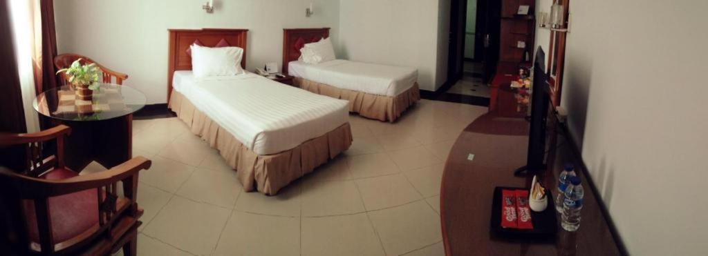 Hotel Tarakan Plaza Exteriör bild