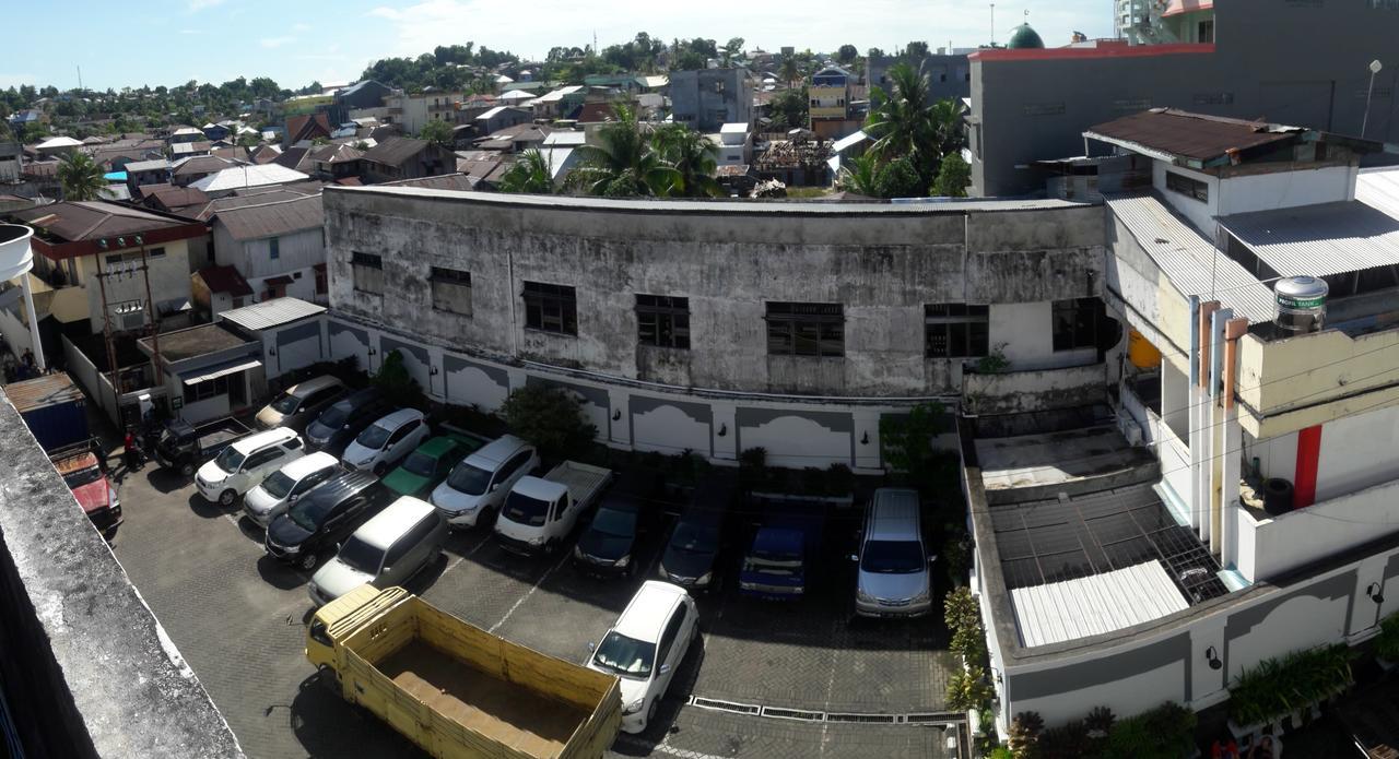 Hotel Tarakan Plaza Exteriör bild