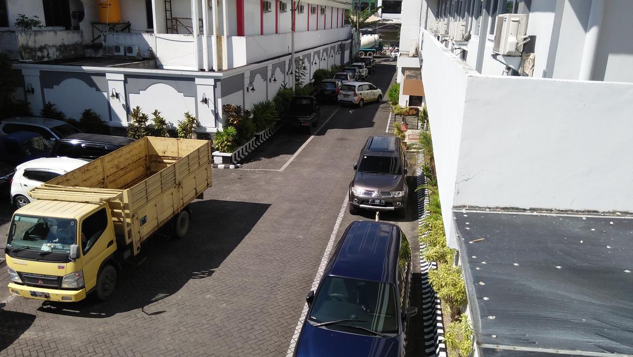 Hotel Tarakan Plaza Exteriör bild